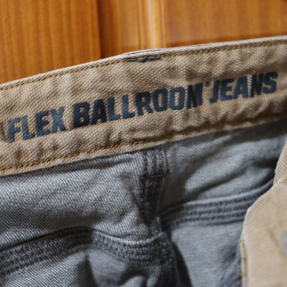 Duluth Trading Co Flex Ballroom Jean's Light Gray Wash Denim Jean's 40 x 30 - Picture 16 of 16